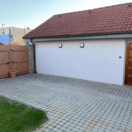 Petatos Apartament Rovinka